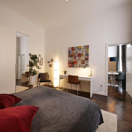 וינה Stylish City Center Apartment מראה חיצוני תמונה