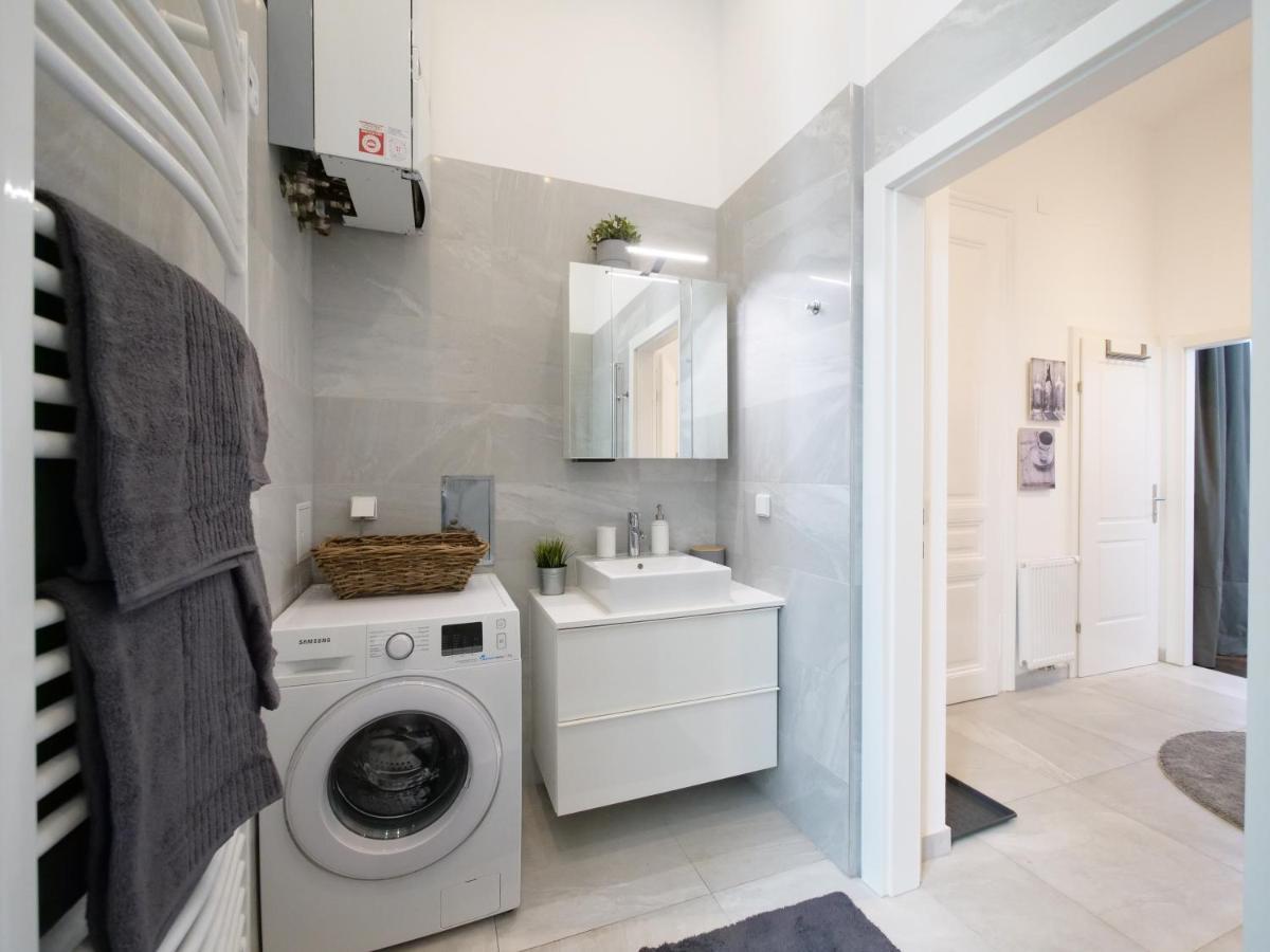 וינה Stylish City Center Apartment מראה חיצוני תמונה